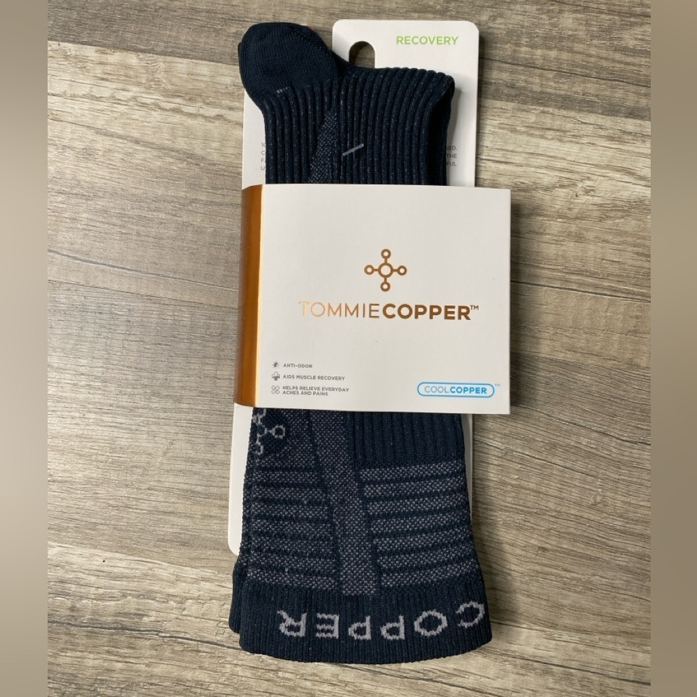 Tommie Copper Women's  Recovery Crew Sock Charcoal Sz 4-6.5
